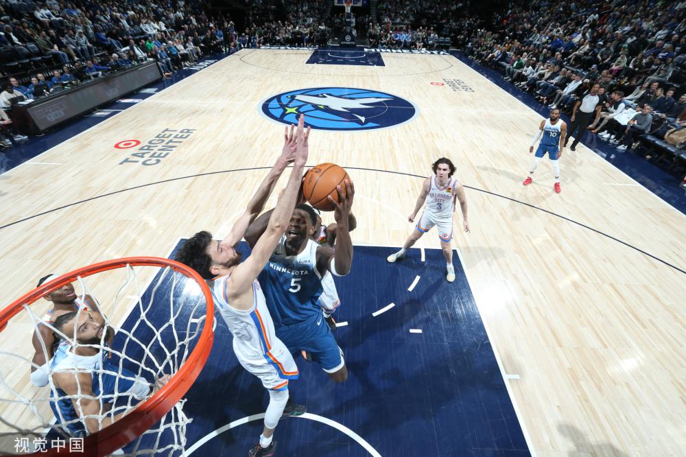 凭借其惊人 凭借其惊人